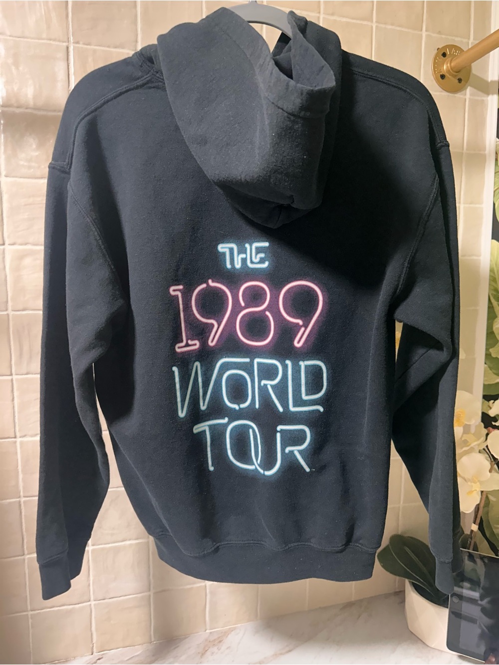 official Taylor Swift The 1989 World Tour Pullover Hoodie